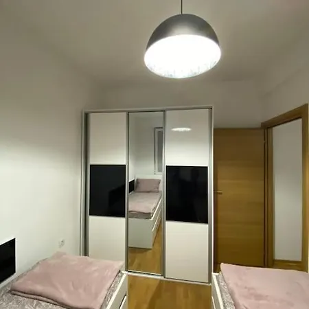 Silvi Apartments-aerodrom,
