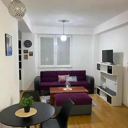 Silvi Apartments-aerodrom,